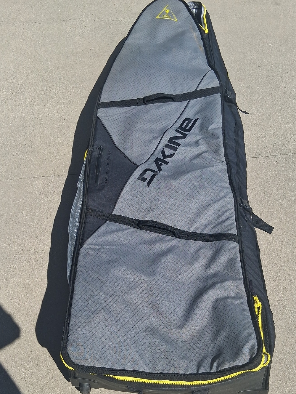 Dakine 4 Board Wheels Travel Bag 6ft 6 Tri FIN model